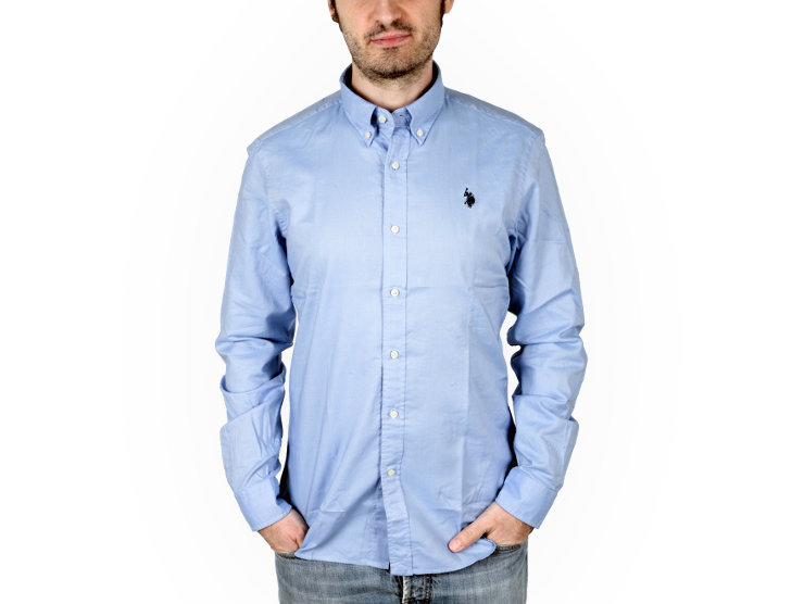 Camicia slim fit U.S. Polo Assn. in tessuto oxford tinta unita; con collo button-down e logo in tono ricamato
