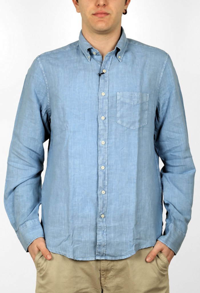 Camicia slim fit, manica lunga, button-down Gant in puro lino lavato, con logo e stemma Gant ricamati in tono sul taschino