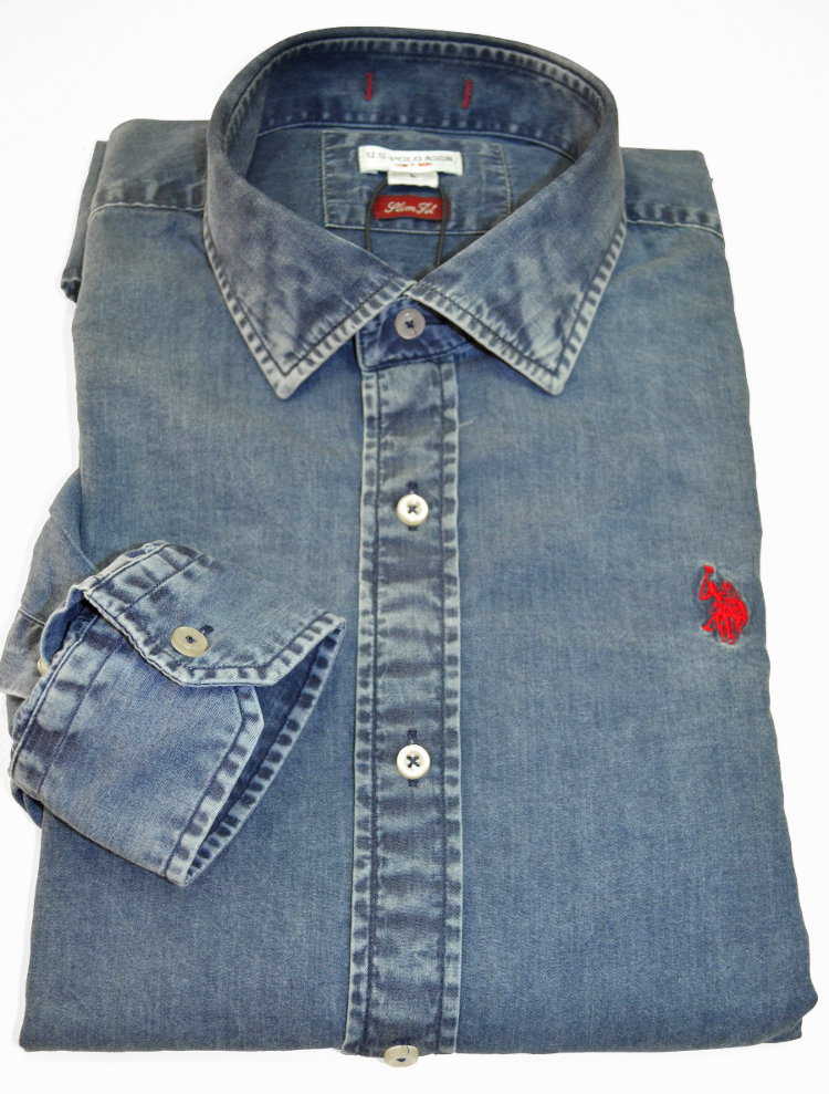 Camicia slim fit, manica lunga USPA in tela jeans effetto used con collo italiano. Il logo è ricamato in contrasto