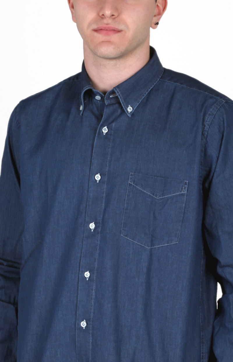 Camicia regular fit, manica lunga Webb & Scott in cotone leggero effetto denim; con collo button-down e taschino